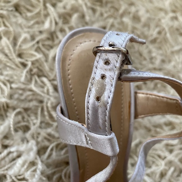 NWT Alex Marie Crystal Embellished Evening Sandals Silver Satin, size 6M - Picture 14 of 15